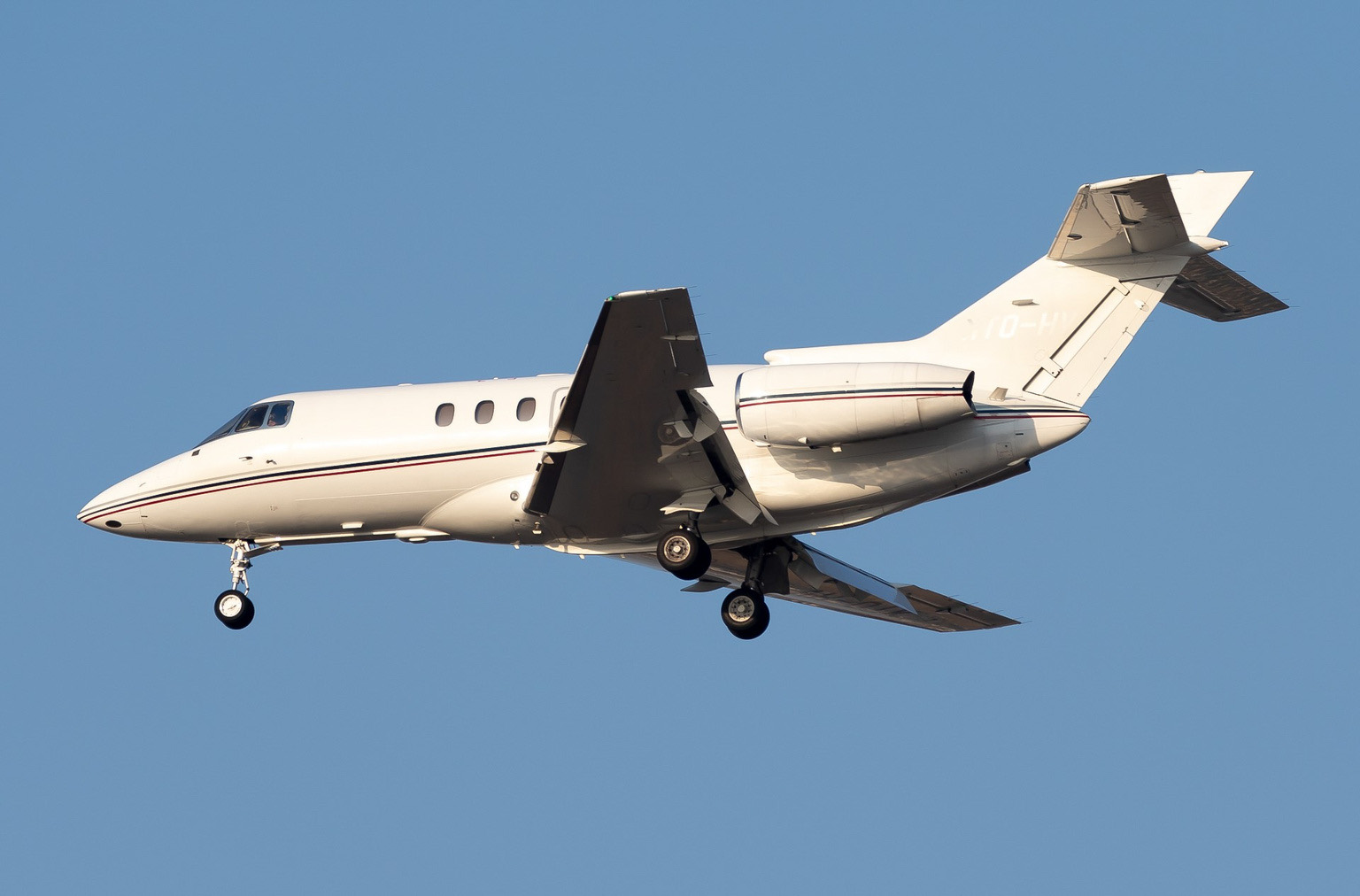 Hawker 800XPi in flight