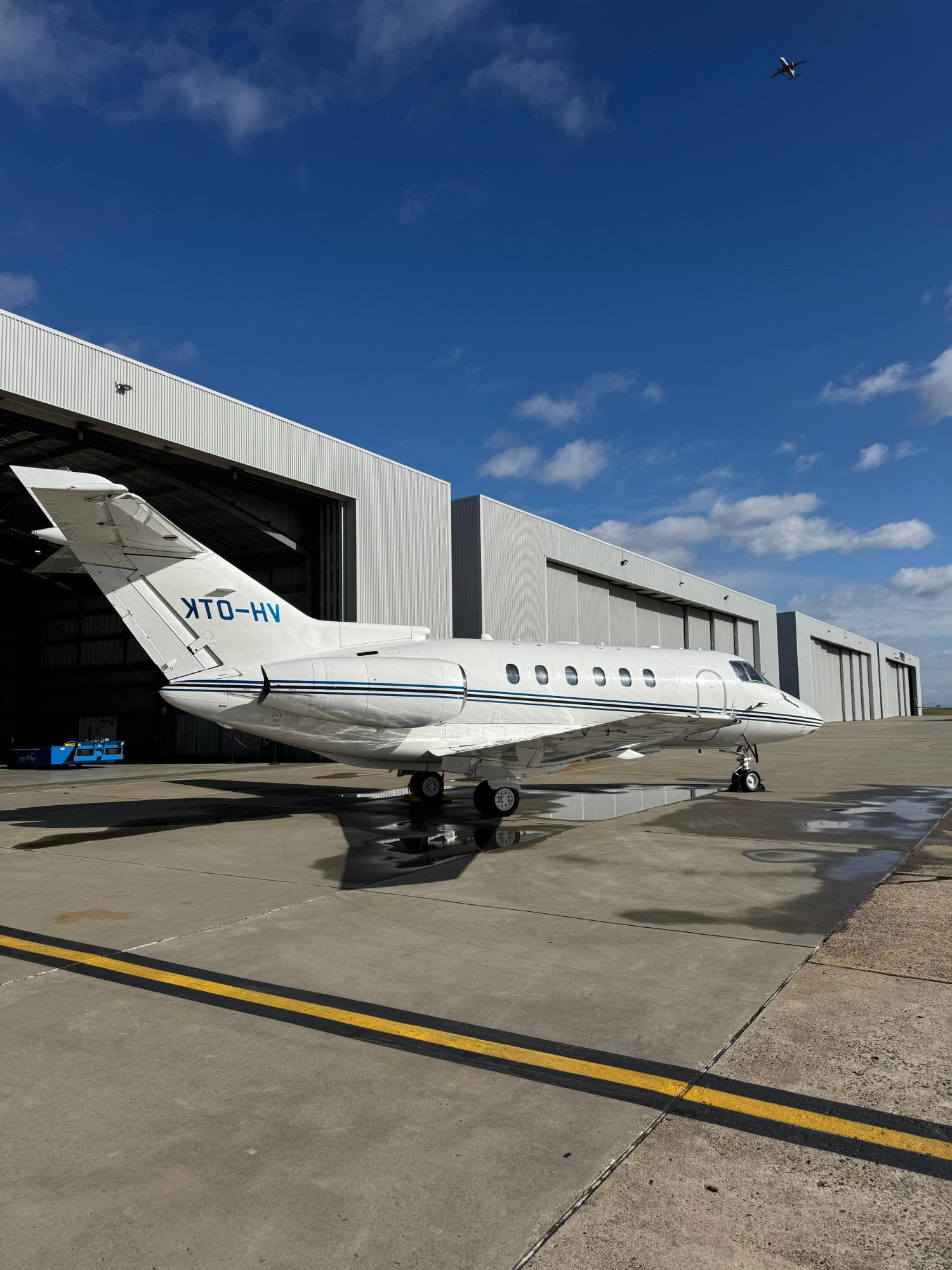 Hawker 800XPi nose view